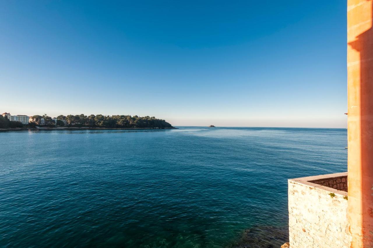 Apartment Mediterraneo Ровинь Экстерьер фото