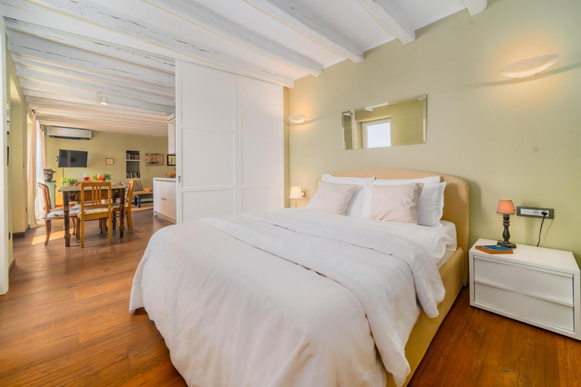 Apartment Mediterraneo Ровинь Экстерьер фото
